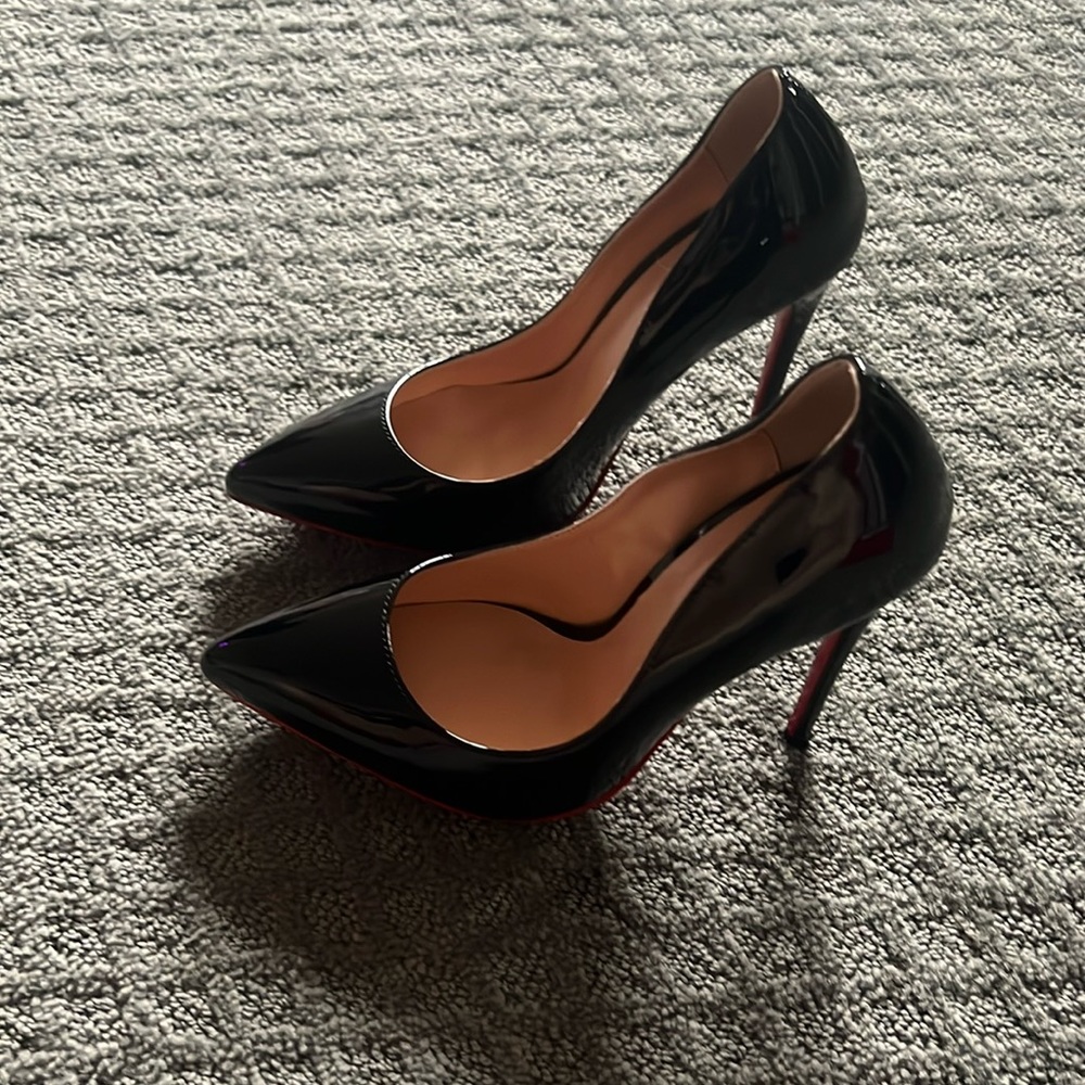 Brand new black heels